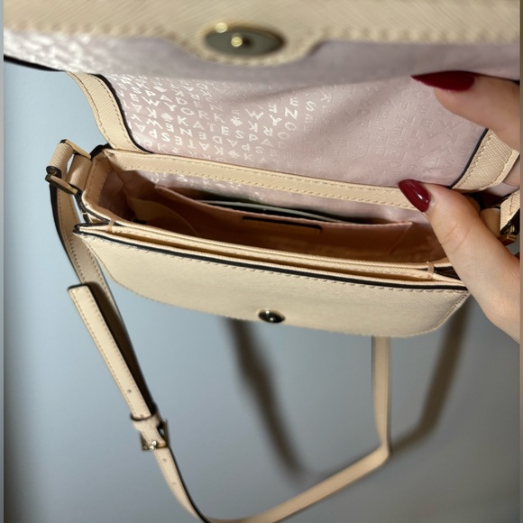Kate Spade Crossbody Purse with Matching Wallet
BRAND NEW NEVER USED - Picture 4 of 7